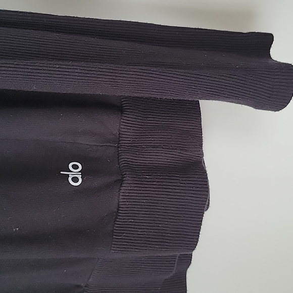 ALO long sleeve top L - Picture 2 of 3
